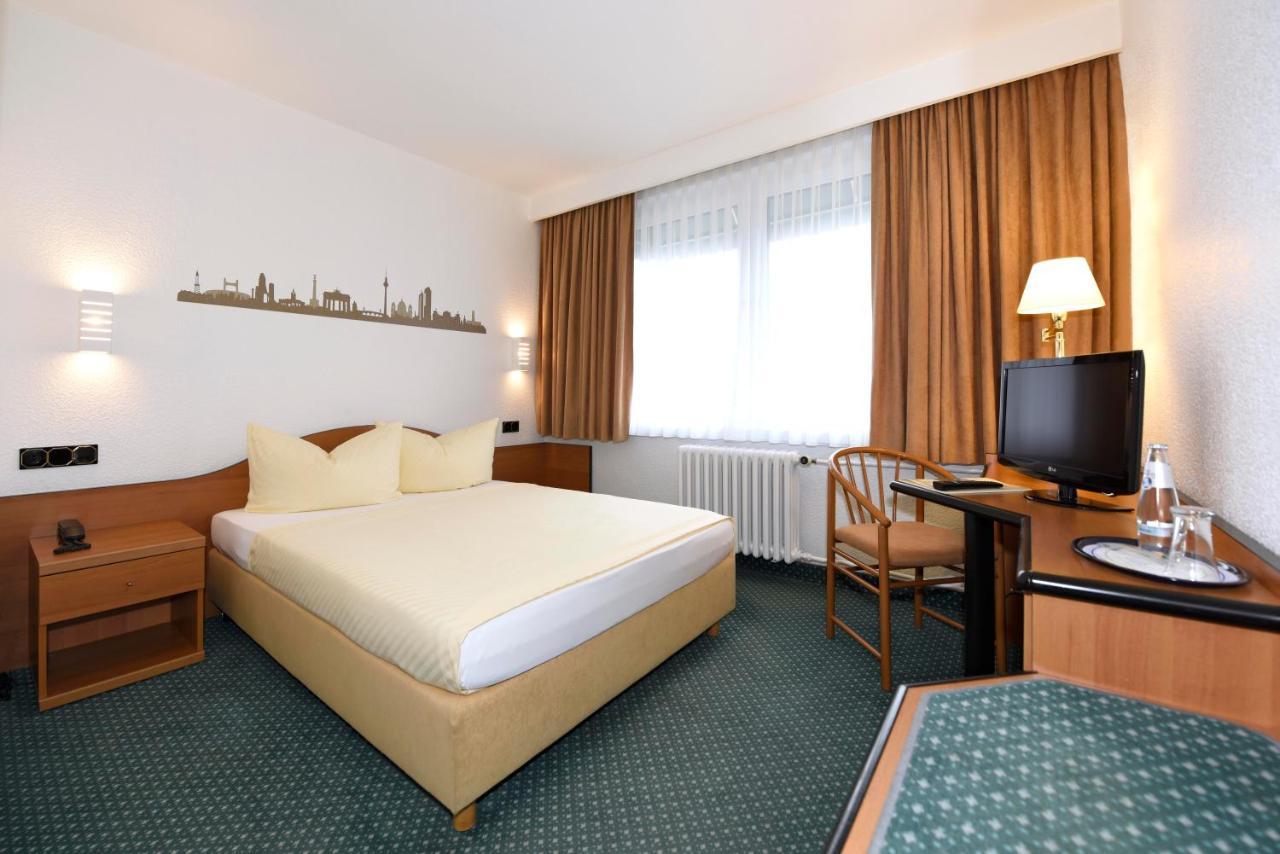 Lat Hotel & Apartmenthaus Berlin أيزِنهوتِنشتات المظهر الخارجي الصورة
