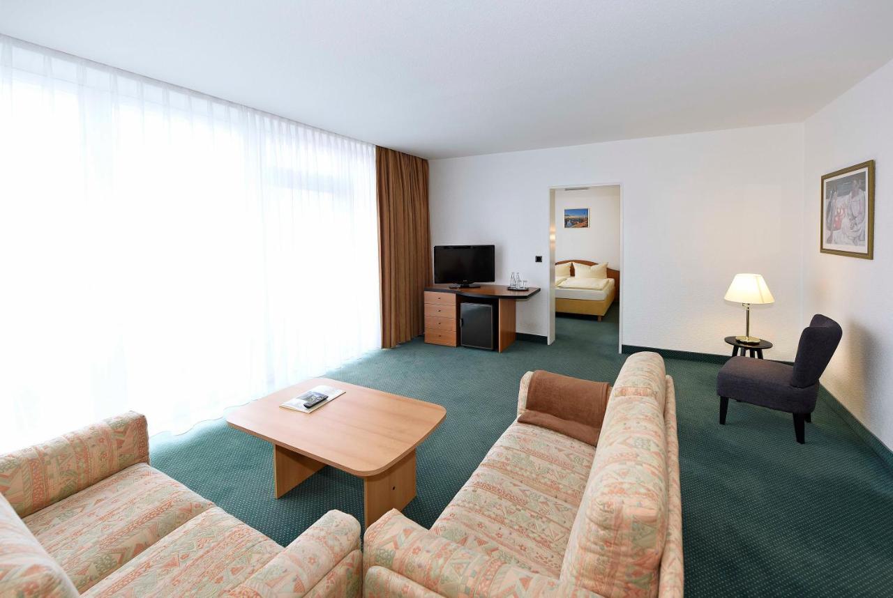Lat Hotel & Apartmenthaus Berlin أيزِنهوتِنشتات المظهر الخارجي الصورة