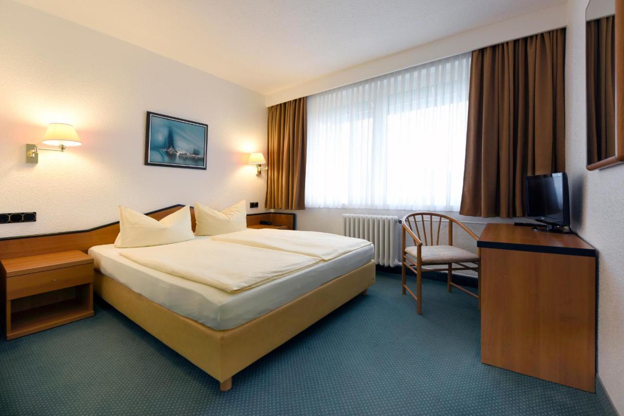 Lat Hotel & Apartmenthaus Berlin أيزِنهوتِنشتات المظهر الخارجي الصورة