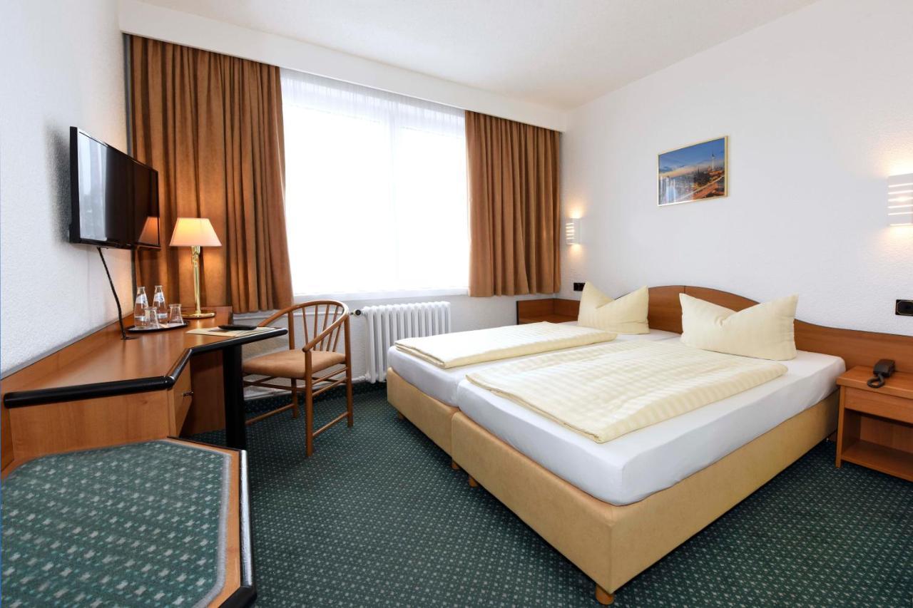 Lat Hotel & Apartmenthaus Berlin أيزِنهوتِنشتات المظهر الخارجي الصورة