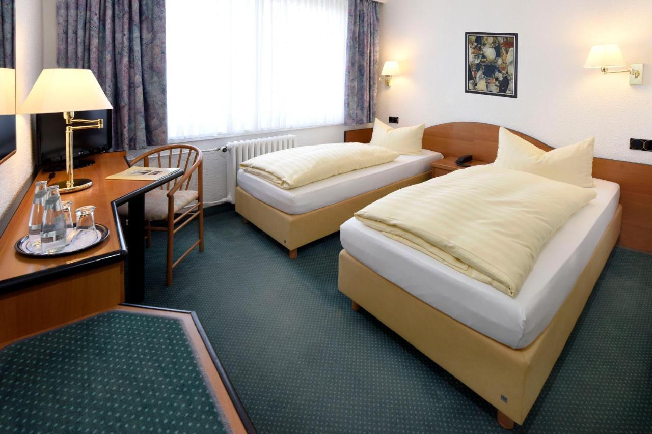 Lat Hotel & Apartmenthaus Berlin أيزِنهوتِنشتات المظهر الخارجي الصورة