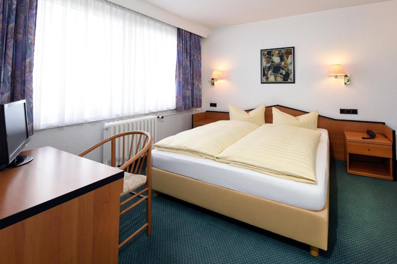 Lat Hotel & Apartmenthaus Berlin أيزِنهوتِنشتات المظهر الخارجي الصورة