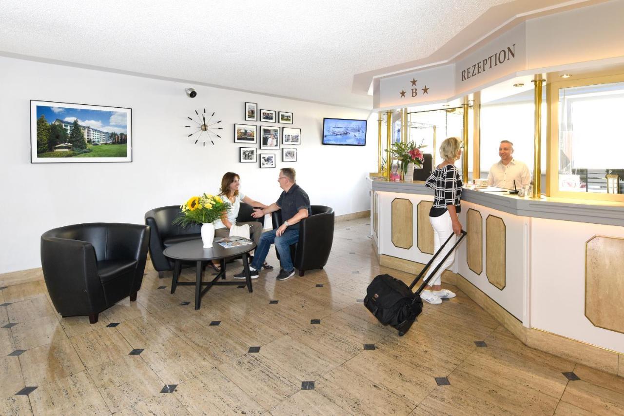 Lat Hotel & Apartmenthaus Berlin أيزِنهوتِنشتات المظهر الخارجي الصورة